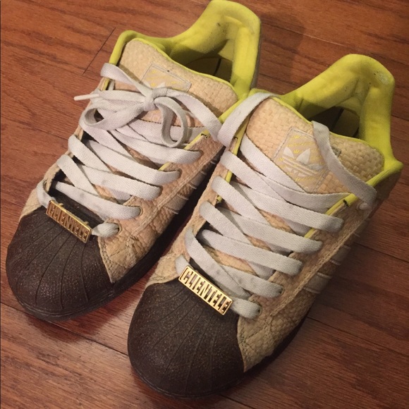 le adidas superstar shell dita marroni sz 9 poshmark le adidas superstar shell dita marroni sz 9 poshmark